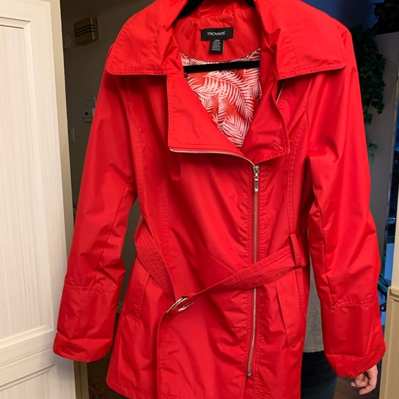 red spring jacket